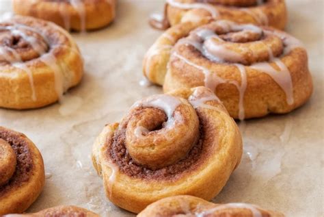 Cinnamon Roll Calories: Exact Counts by Size & Brand