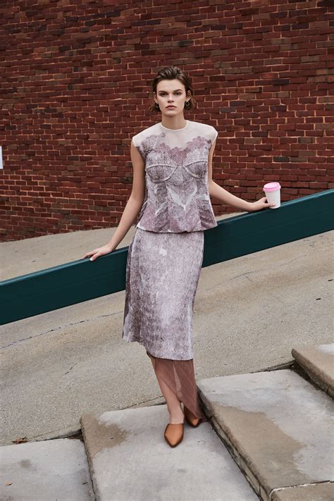 Moda Operandi Launches "The Platform" to Help New Designers | Who What Wear