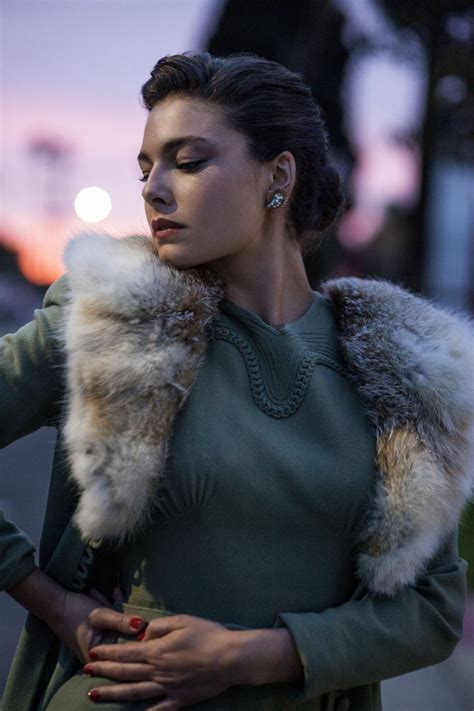 Alexa Davalos – HawtCelebs