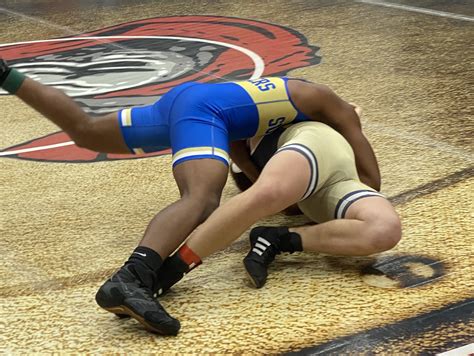 Sumter County Junior Varsity wrestlers earn valuable experience at Lee