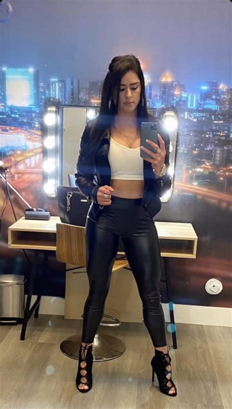 Combate Global Flyweight Lucero “La Loba” Acosta : r/WrestlingAndMMAFeet