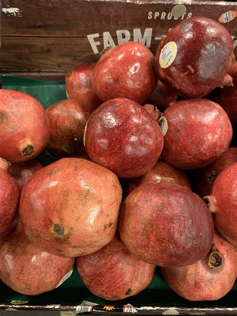 7 Signs That Say Your Pomegranate Is Ready To Pop