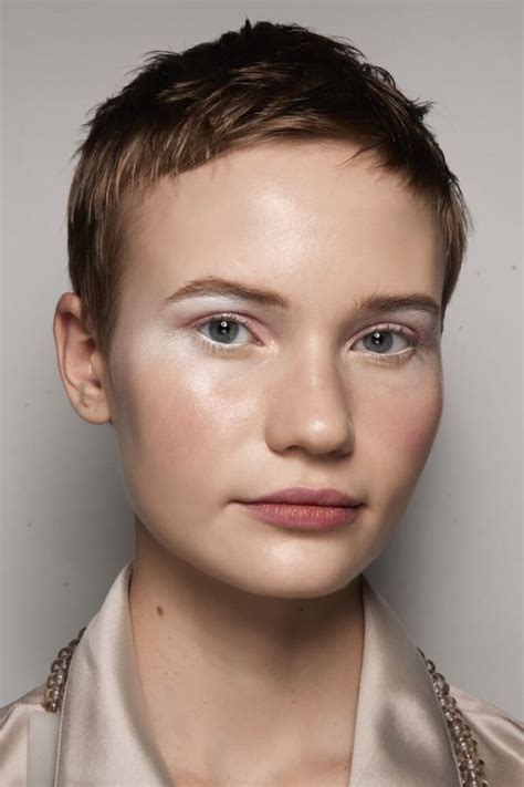 Cortes Pixie Feminino 2025 - 20 Cortes Pixie Femininos Modernos Que São Tendência em 2025
