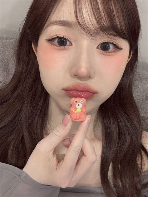 Pin de Drabby en Makeup en 2025 | Ideas de maquillaje fáciles