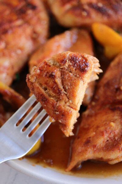 Honey Garlic Chicken Breast - ready in 30 minutes - Eat With Carmen