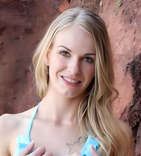 Erika Devine (Actress) Age, Biography, Boyfriend, Wiki, Height, Weight