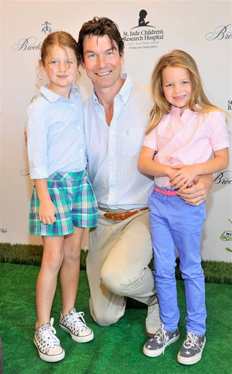 Jerry O'Connell and Rebecca Romijn's Twin Daughters Look Like Red ...