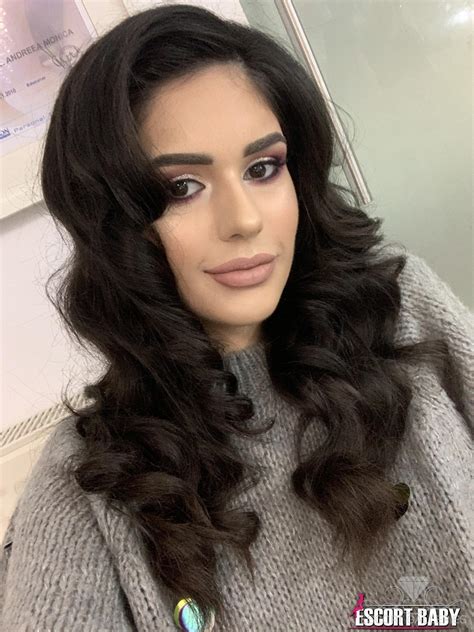 Sandra (21) - Escort lady in London