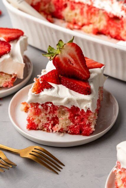 Strawberry Poke Cake – Mildly Meandering