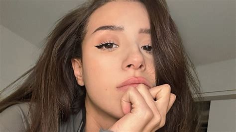 Pokimane Responds: The Aftermath of the Private Life Photo Leak - 492sa53