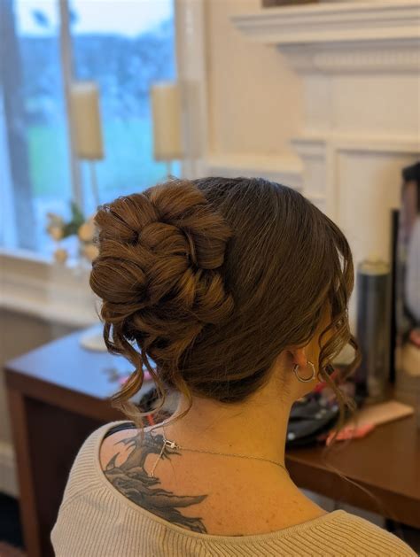 Nicole Davies Hairstylist