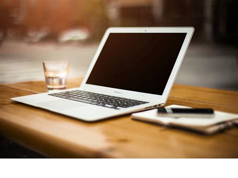 bersihkan laptop  tengah wabah coronavirus tagar