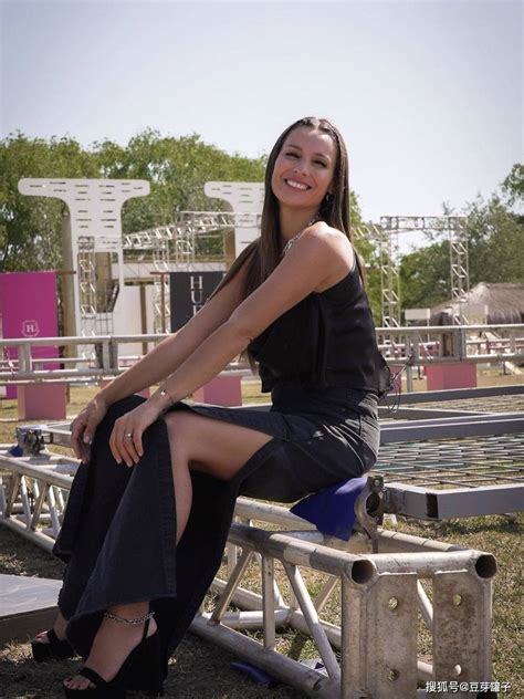 阿根廷模特Carolina Ardohain，身材曼妙美丽性感-搜狐大视野-搜狐新闻