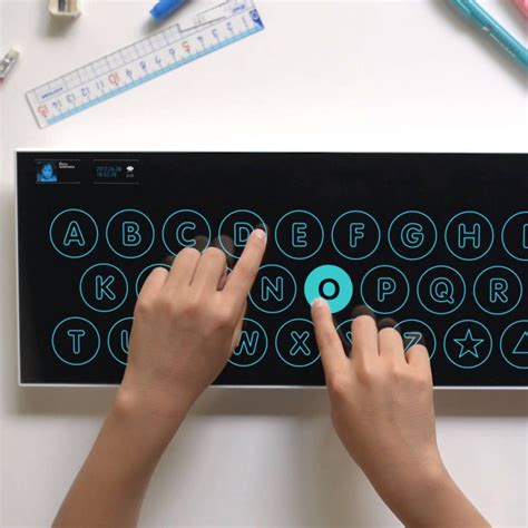 Cool Leaf Touchscreen Keyboard v2 » Petagadget