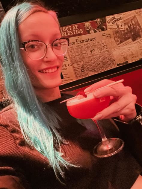 Erin (@erin._.yes) on Threads