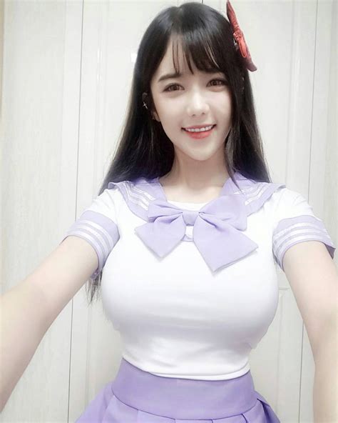 list  pictures   women  big breast superb