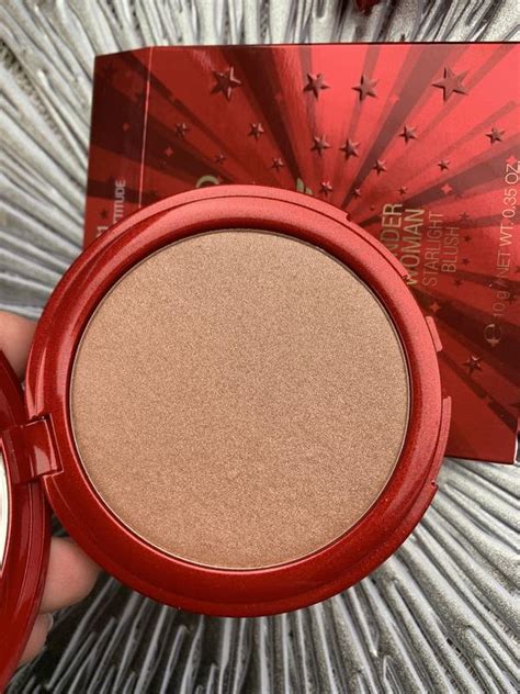 Сяючі румяна kiko milano wonder women — цена 359 грн в каталоге Румяна ...