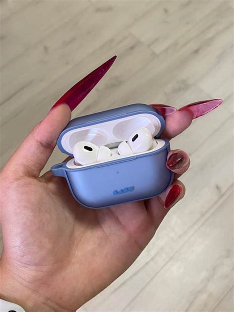 Apple AirPods — купить от 5 399 грн ⚡ в Ябко. Цены, характеристики ...