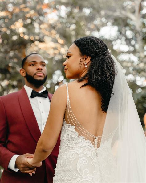 The stunning short bridal hair styles that require no veil 38