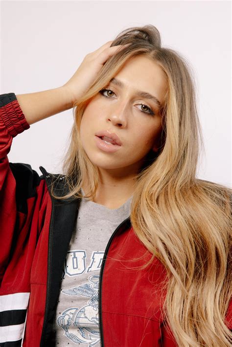 Tate McRae, triple threat, is poised for pop stardom - Los Angeles Times