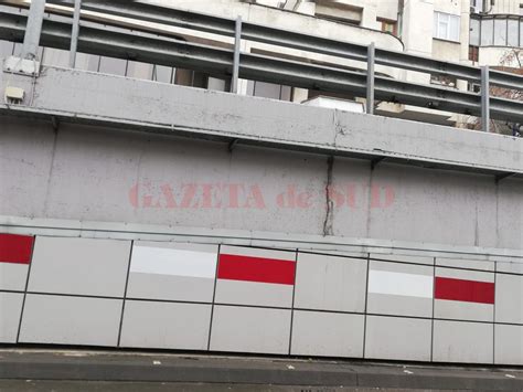 au aparut fisuri  peretii pasajului subteran gazeta de sud