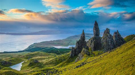 View and download Sunrise In Isle Of Skye Scotland Wallpaper to your