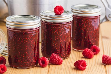Homestyle Raspberry Jam - Dish 'n' the Kitchen