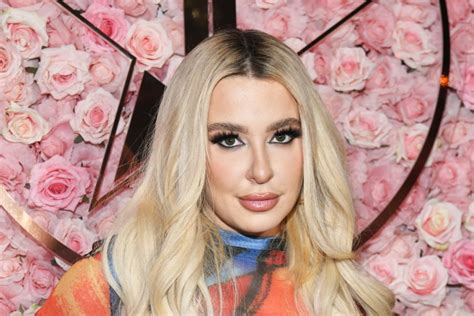 Tana Mongeau Leak: The Fallout Continues - r3roprw