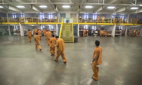 Southern California jail inmates decry living in ‘breeding ground’ for