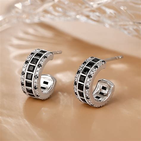 Why Black Earrings are the Ultimate Style Statement? – Jeulia Jewelry