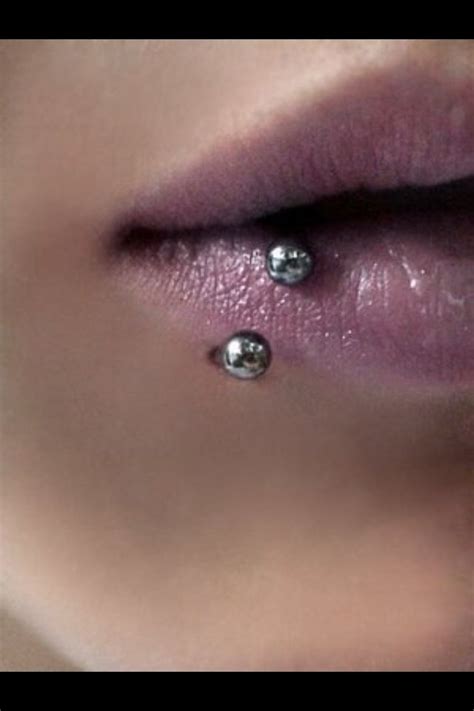 Lip piercing | Lip piercing, Piercings, Cute piercings