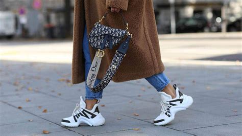 nackte knoechel im herbst und winter krank durch flanking schweizer