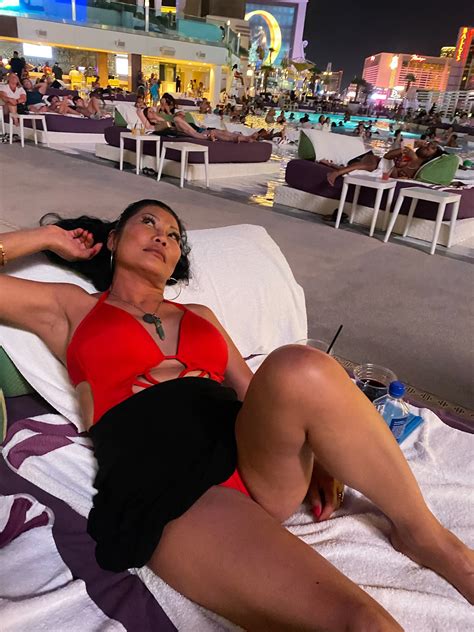 @leecharina on Twitter: "Enjoying my diving movie night before going