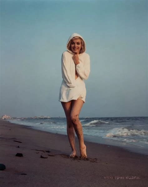 Marilyn Monroe's final photoshoot - which took place three weeks before ...