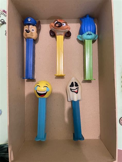 PEZ DISPENSERS (Pez Candy) Dispensers, Toys & Collectibles, Mainan di ...