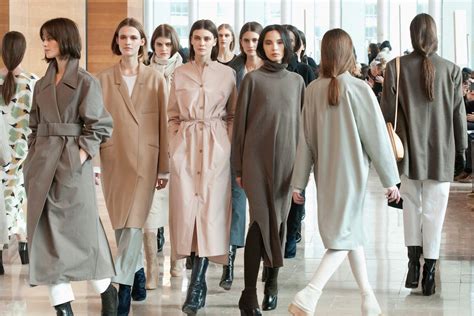 Hermès - Paris Fashion - Legend of The Designer Bag | FIB