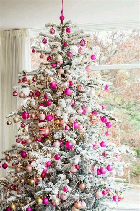 How to Decorate the Perfect Pink Christmas Tree - The Pink Dream