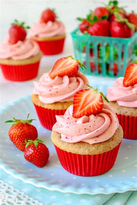 Strawberry Squirt Cake: The Easy Recipe That Everyone Will Love - d5ihfyy