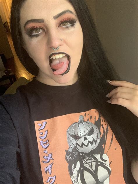 23 best u/monstermoosecos images on Pholder | Bimbofication, Bodymods