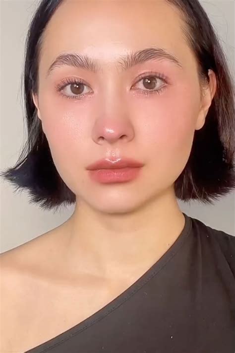Estilo de maquiagem que é tendência no tiktok: Crying makeup - Blog Dermage