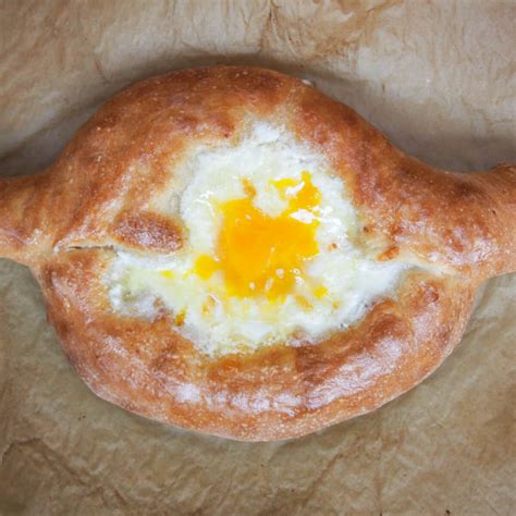 Adjaruli khachapuri (Georgian cheese bread) - Caroline's Cooking