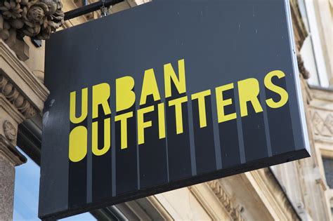 Urban Outfitters launches clothing rental service [Video]