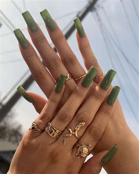 gorgeous solid color nails      season
