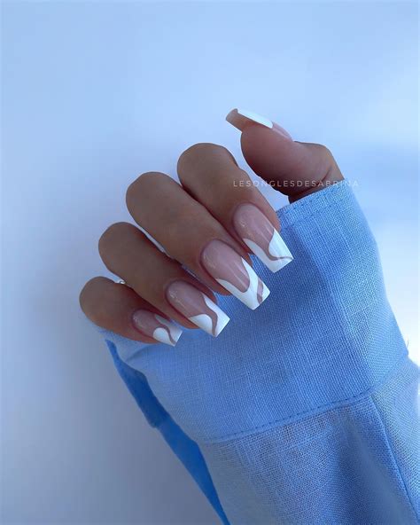 Minimalist aesthetics will soon transform these beautiful coffin nail designs 27