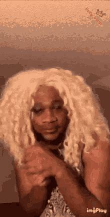 Wig GIFs | Tenor