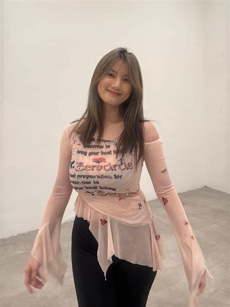 Meihui | 这个搭配适合我吗🧐 | Instagram
