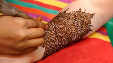 100+ Simple Bharwa Mehndi Designs | WeddingMarker