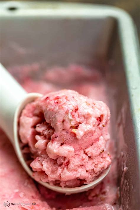 How to Make Frozen Yogurt (Easy Recipe & Tips) | The Mediterranean Dish