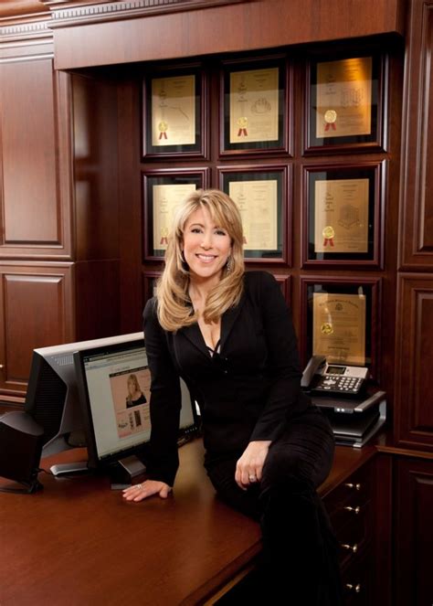 Lori Greiner In Bikini - Do You Want to See the Sexy Shark Tank Investor?
