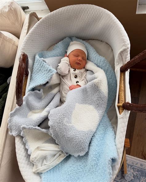 Cece Handley (@cecehandley) • Instagram photos and videos